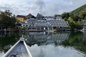 Das Seehotel Das Traunsee von der Plätte aus