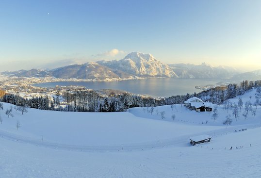 Traunsee and Traunstein in winter