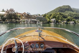 Taxi boat on Lake Traunsee 