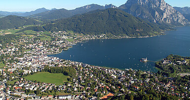 Luftaufnahme Gmunden Grünberg, (c) Oberösterreich Tourismus GmbH_Hamm