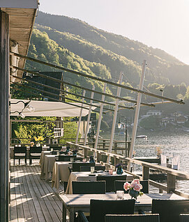  the terrace of the restaurant bootshaus