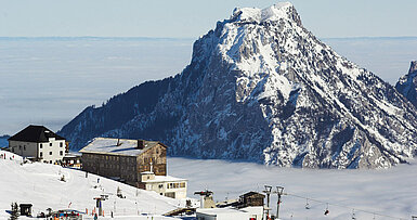 Winterlandschaft Feuerkogel mit Blick auf den Traunstein, (c)Oberösterreich Tourismus GmbH, Hermann Erber