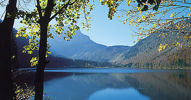 Frühlingsstimmung am Langbathsee, (c) Oberösterreich Tourismus GmbH_Brigitte Schwager